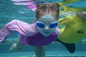 kids-swimming-lesson3