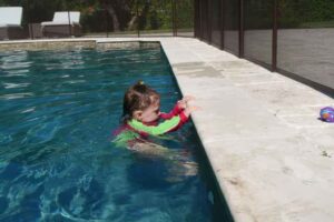 toddler-swimming-lesson